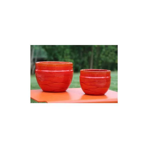Une touche extérieure:Pot austral de 2,3 L en terre émaillée coloris orange Ø 16 x 13 cm