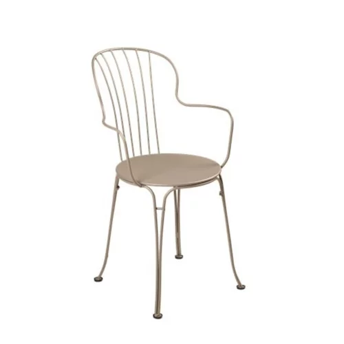 Pensé pour le jardin：Fauteuil Opéra + FERMOB muscade