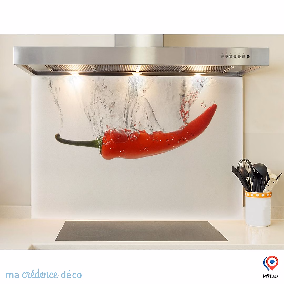 Crédence cuisine fond de hotte Bain de Piment fond blanc | Verre trempé – L 90 cm x H 70 cm – MaCrédenceDéco