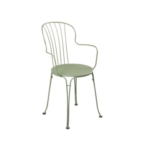 Une solution pratique pour l’extérieur：Fauteuil bridge en acier coloris cactus Opéra Fermob - 89 cm