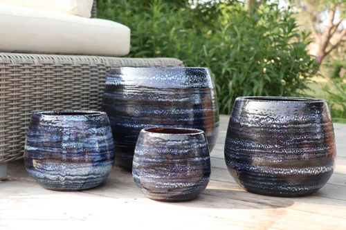 Pour simplifier le jardin：Pot en terre émaillée bleu Nuit étoilée Les Poteries d'Albi Cancale - Ø 25 x H 27 cm
