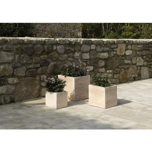 Solution au jardin：Pot carré contemporain en terre claire 32x32x32 cm