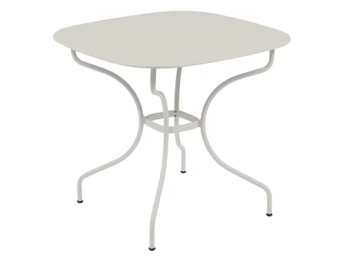 À avoir pour l’extérieur：Table carronde Opera coloris gris en acier Fermob - Ø 82 x 74 cm