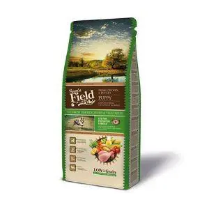 Idéal pour votre jardin:Croquette pour chiot au poulet avec des pommes de terre Sam's Field - 2,5 kg
