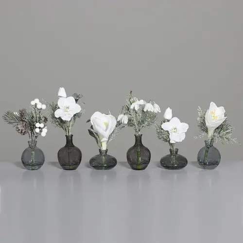 Pour profiter du jardin:Composition de Noël blanche avec vase en verre teinté transparent - 20 cm