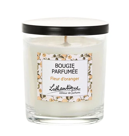 Une idée pratique pour l’extérieur:Bougie parfumée blanche en pot de verre Lothantique Fleur d’oranger - 160 g