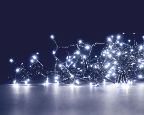 Une touche pratique au jardin：Guirlande lumineuse compacte à 170 LED blanc chaud + 30 LED flash câble vert Flicker Light® - 5 m