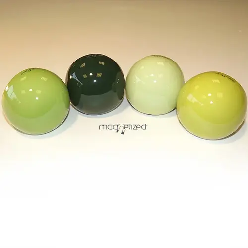 Une idée maline pour le jardin：Cache-pot magnétique céramique coloris vert - Ø 6 cm